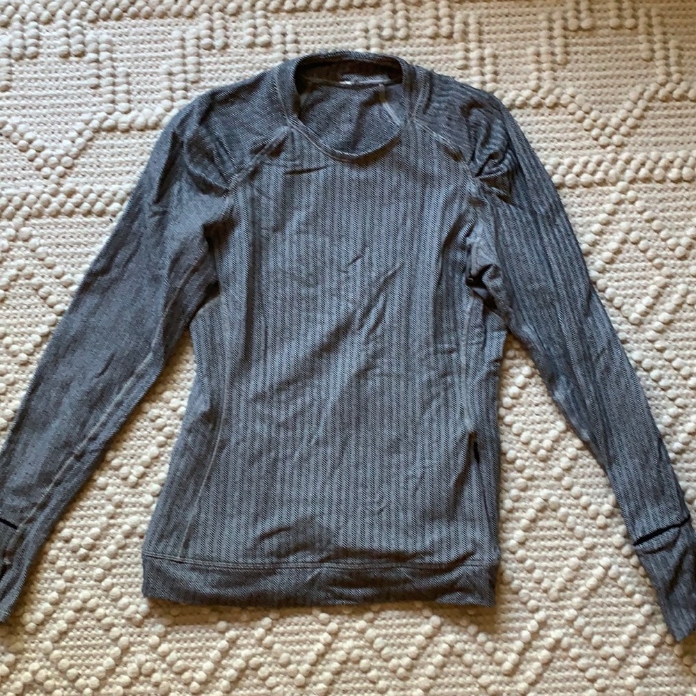 Patterned long sleeve lululemon shirt